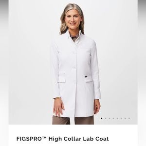 NWT FIGS pro high collar lab coat, size L
